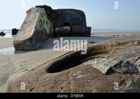WW2: rimane del tedesco Atlantic Wall in Bretagna. Bunker Treguennec. Foto Stock