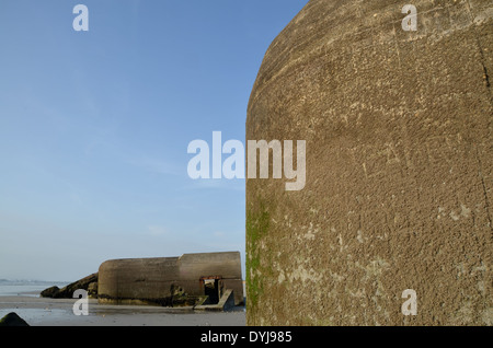 WW2: rimane del tedesco Atlantic Wall in Bretagna. Bunker Treguennec. Foto Stock