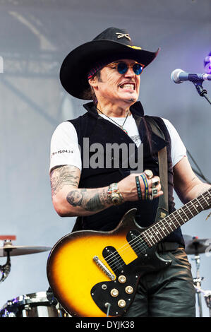 Londra, UK, 19 aprile 2014. Adam Ant gode di se stesso performanti a Berwick Street registrare giorno a Londra. Fotografo; Gordon Scammell/Alamy Live News Foto Stock