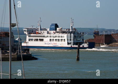 Il porto di Portsmouth ingresso Foto Stock