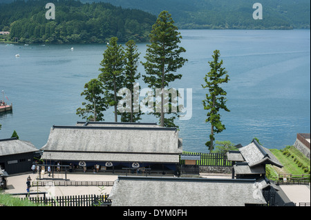 Lago Ashi costa, Hakone, nella prefettura di Kanagawa, Giappone Foto Stock