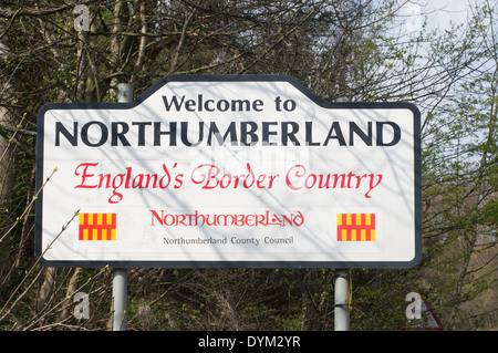 Benvenuti in Northumberland Road Sign a Allensford, North East England Regno Unito Foto Stock