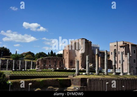 Italia, Roma, foro Romano, tempio di Venere e Roma Foto Stock