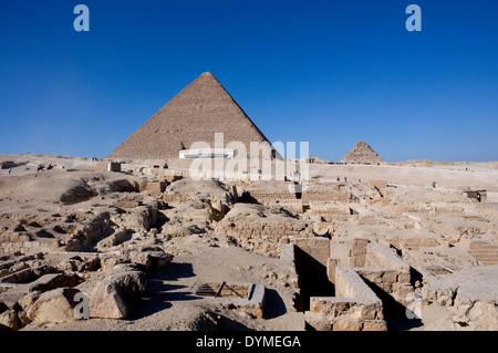 Tombe attorno alla grande Piramide di El Giza, Cairo Foto Stock