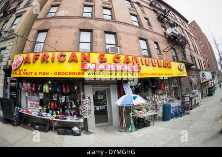 African & Caribbean market in Harlem in New York venerdì 18 aprile, 2014. (© Richard B. Levine) Foto Stock