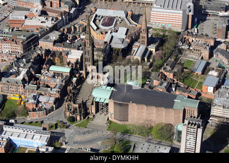 Vista aerea di Coventry City center inclusi St Michael's Cathedral Foto Stock