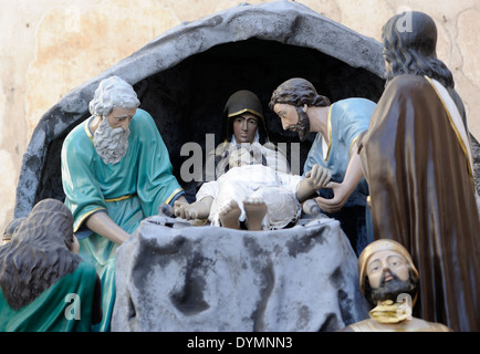 Le figure per le processioni di Semana Santa, la Settimana Santa, in Antigua. Antigua Guatemala, Repubblica del Guatemala. Foto Stock