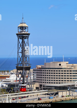 Torre de Jaume I di aeri del porto - Porto Vell linea tramviaria a Barcellona, in Catalogna, Spagna Foto Stock