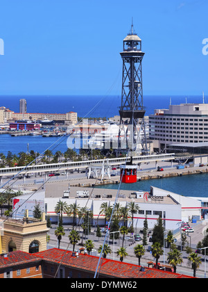 Torre de Jaume I di aeri del porto - Porto Vell linea tramviaria a Barcellona, in Catalogna, Spagna Foto Stock