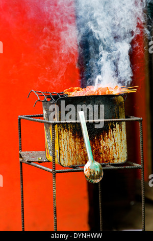 Fumatori Pot in Puerto Princesa, PALAWAN FILIPPINE Foto Stock