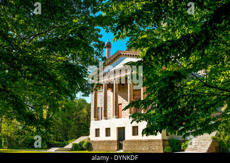 L'Italia,Veneto, Malcontenta di Mira, vista dal giardino di Villa Foscari (La Malcontenta), l'architetto Andrea Palladio. Foto Stock