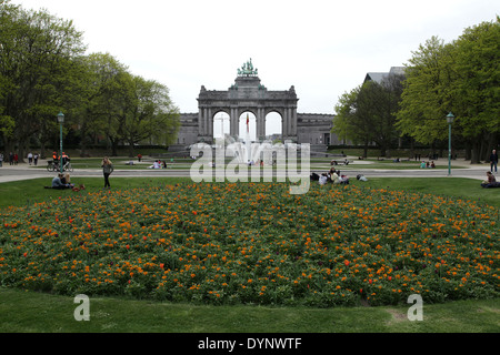 L'arco trionfale.Parc du Cinquantenaire.Parco del Cinquantenario.o Jubelpark.pubblico parco urbano a Bruxelles.Il Belgio. Foto Stock