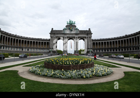 L'arco trionfale.Parc du Cinquantenaire.Parco del Cinquantenario.o Jubelpark.pubblico parco urbano a Bruxelles.Il Belgio. Foto Stock