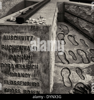 Il memoriale dell'Olocausto a Parigi il cimitero Père Lachaise Foto Stock