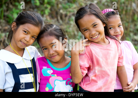 Giovani allievi in Puerto Princesa, PALAWAN FILIPPINE Foto Stock