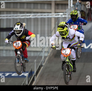 Elite donne qualifica eseguire 2 scaldare 3 UCI BMX Supercross World Cup nazionale di Manchester centro ciclistico in Inghilterra, Regno Unito Foto Stock