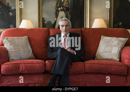 Signore Rees, Astronomo Reale, nel Master's Lodge al Trinity College di Cambridge in aprile 2008 Foto Stock