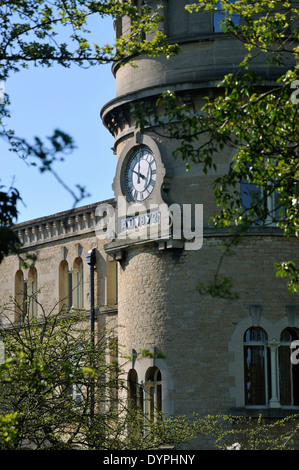 Orologio sul camino di beatitudine Tweed Mill, Chipping Norton Foto Stock