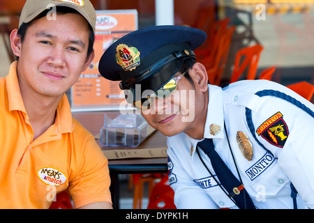 La guardia di sicurezza in Angeles City, Luzon, Filippine Foto Stock