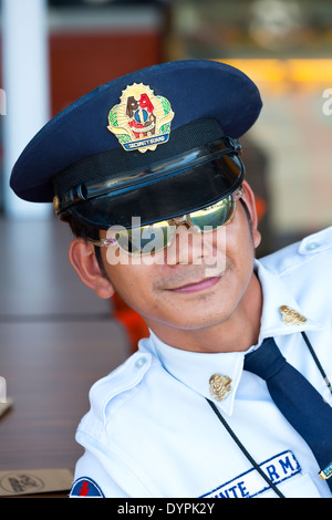 La guardia di sicurezza in Angeles City, Luzon, Filippine Foto Stock