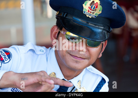 La guardia di sicurezza in Angeles City, Luzon, Filippine Foto Stock