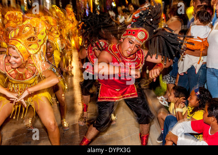 Street Dancing, Cozumel Carnevale, Isola di Cozumel, Quintana Roo, Messico Foto Stock