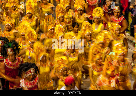 Street balli durante il carnevale di Cozumel, Isola di Cozumel, Quintana Roo, Messico Foto Stock