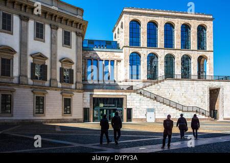 Milano, Italia. 23 apr 2014. Il Museo del ventesimo secolo Credito: Davvero Facile Star/Alamy Live News Foto Stock