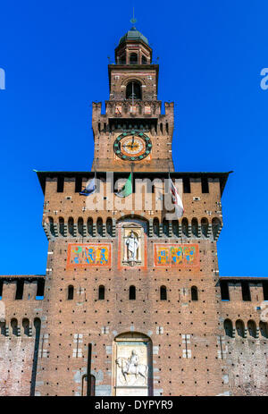 Milano, Italia. 23 apr 2014. Il Castello Sforzesco Credito: Davvero Facile Star/Alamy Live News Foto Stock