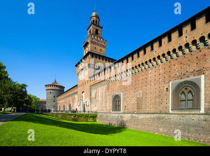 Milano, Italia. 23 apr 2014. Il Castello Sforzesco Credito: Davvero Facile Star/Alamy Live News Foto Stock