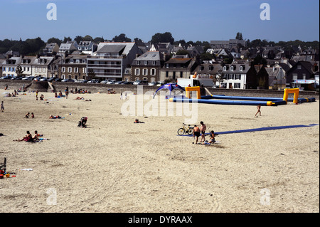 Binic beach a bassa marea,vicino Saint-Brieuc,Cotes-d'Armor,Bretagne,Brittany,Francia Foto Stock