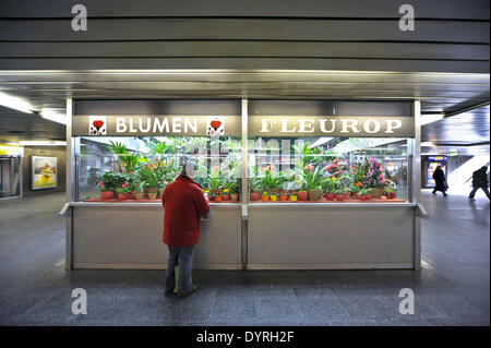 Negozio di fiori nel mezzanino della stazione centrale, 2011 Foto Stock