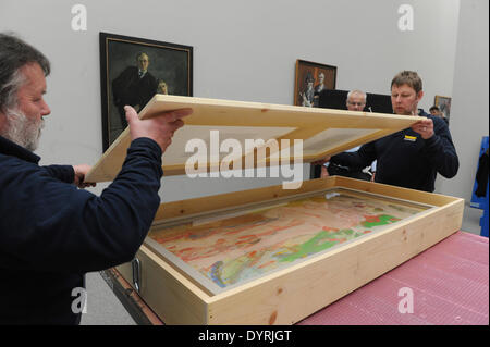 Preparazione della mostra "Donne" nella Pinakothek der Moderne di Monaco di Baviera, 2012 Foto Stock