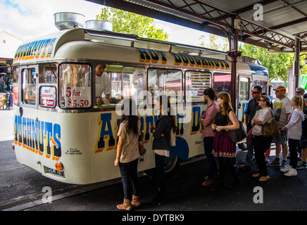 Le ciambelle in stallo al Queen Victoria Market, Melbourne, Australia Foto Stock