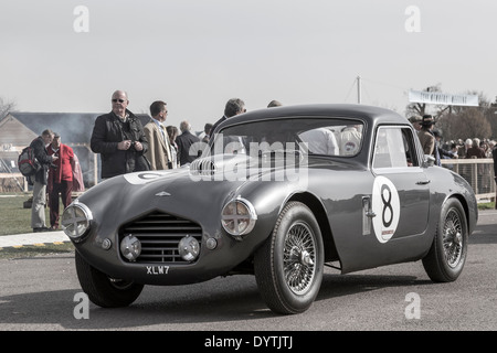 1953 Frazer Nash Le Mans Coupe con autista Nicola Pellett, Tony sguardo Trofeo concorrente, 72a Goodwood assemblea dei soci, Sussex, Regno Unito Foto Stock