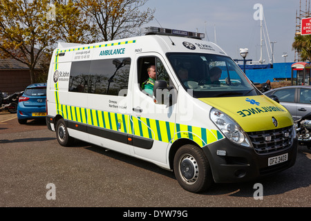 St John Ambulance sul dazio ad un evento esterno in Irlanda del Nord Foto Stock