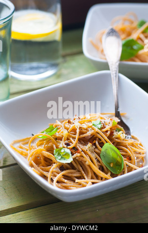 Poznan, Polonia, spaghetti con aglio e olio Foto Stock