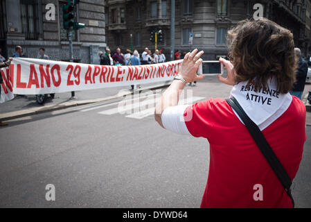 Milano, Italia. Xxv Aprile, 2014. 25 aprile dimostrazione liberazione italiana del fascismo nazista la II Guerra Mondiale grazie dai partigiani, il 25 aprile 2014. Credito: Adamo di Loreto/NurPhoto/ZUMAPRESS.com/Alamy Live News Foto Stock