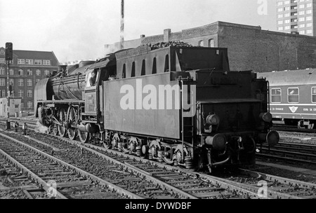 Berlino, Germania orientale, il 01 2118 nella Stazione Centrale, oggi Ostbahnhof Foto Stock