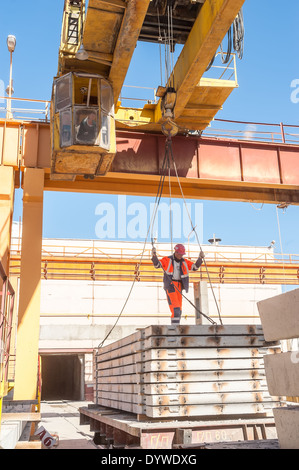 L'anello tubolare accetta piastre al gruista Foto Stock