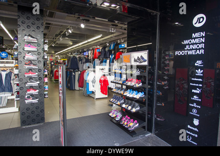 JD Sports store leader un trainer sport fashion rivenditore Fishergate Preston Lancashire Foto Stock