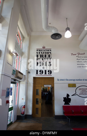 Preston Railway - Treno : stazione di guerra mondiale 1 commemorazione buffet stazione di Preston Buffet libero da 1915 a 1919 Foto Stock