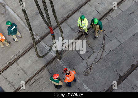 Berlino, Germania, i lavoratori portuali in Berlin West Harbour Foto Stock