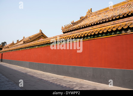 Il vicolo tra città proibita di pareti a Pechino, Cina. Foto Stock