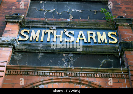 Smith's Arms Pub segno, Ancoats, Manchester. Foto Stock