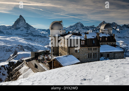 Gornergrat osservatorio astronomico con il Cervino dietro, zermatt wallis o il Vallese, Svizzera Foto Stock