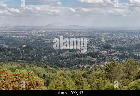 Addis Abeba paesaggio dalle colline di Entoto, Etiopia Foto Stock