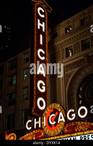 Insegna al neon a Chicago teatro in Chicago, Illinois USA Foto Stock