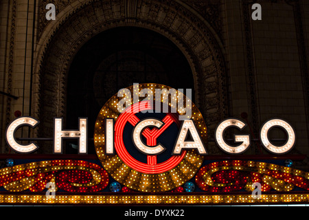 Insegna al neon a Chicago teatro in Chicago, Illinois USA Foto Stock