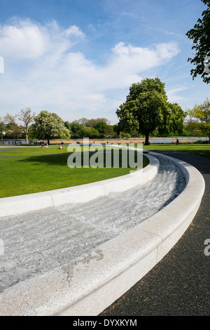 La principessa Diana Memorial fontana in Hyde Park Londra Regno Unito Foto Stock